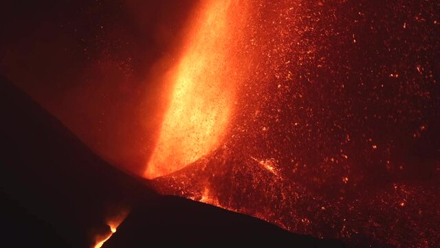 Erupci&oacute;n volc&aacute;nica del volc&aacute;n Cumbre Vieja en la Isla de La Palma en Las Canarias.