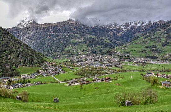 Matrei, Matrei in Osttirol, Osttirol, Markt, Marktgemeinde, Lienz, Tauerntal, Iseltal, Felbertauern, Nationalpark, Hohe Tauern, Muntanitz, Rotenkogel, Wei&szlig;enstein, Schloss, Dorf, Siedlung, H&auml;user, Tal