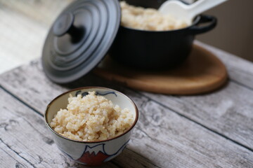 玄米 (Brown rice)