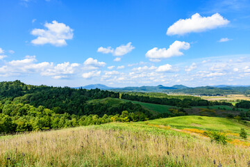 萌の丘　素晴らしい道央の穀倉地帯を望む