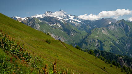 Fototapeta na wymiar The Grossglockner in the center of the national park Hohe Tauern