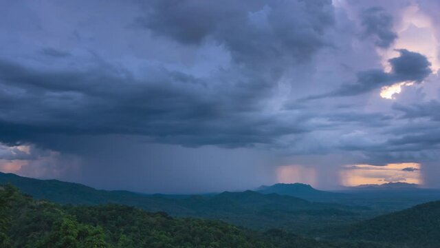 Time lapse video 4k, Nature environment Dark sky Big clouds Black moving storm clouds Thunderstorms on the horizon Time lapse Giant storms Fast moving Movie time Pang Puay Mea Moh, Lam pang Thailand.