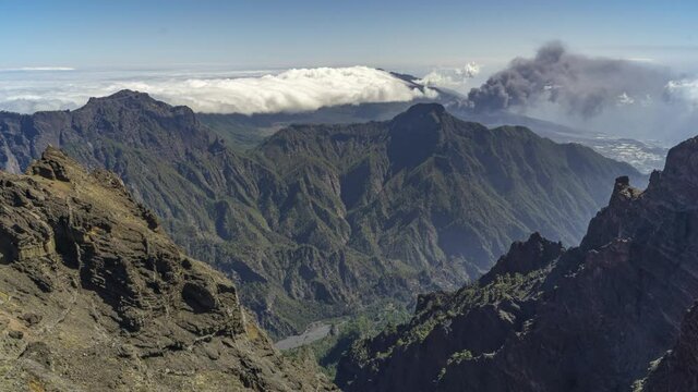 Caldere de Taburiente - Passatwolken treffen Vulkanwolke