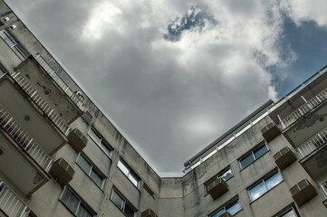 a look at the clouds in betwin the buildings