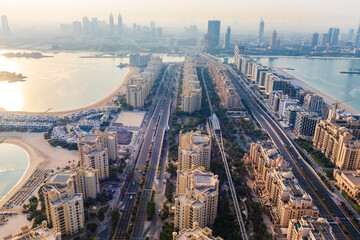 Obraz premium Dubai, UAE - 09.24.2021 Areal view from The View at The Palm. Urban
