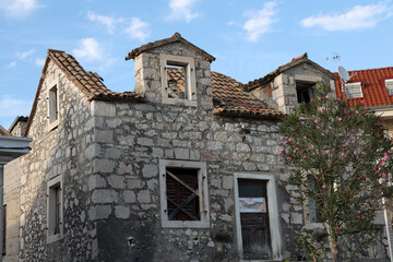 Fototapeta na wymiar Old stone and abandoned houses in Croatia