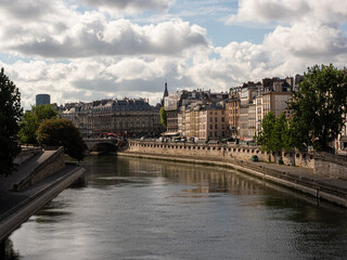 Naklejka premium Paris at midday
