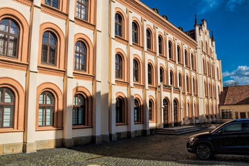 Fototapeta na wymiar löbau, deutschland - alte ehemalige preuskerschule