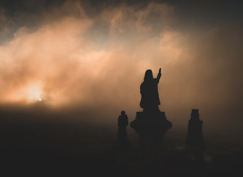Estatua de la Virgen Maria