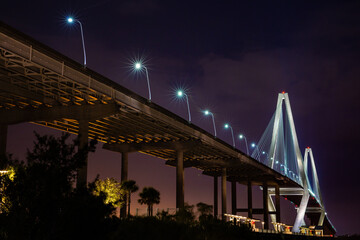 Obraz premium Ravenel Jr Bridge in South Carolina at night
