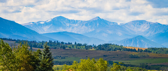 landscape view of the Beartooth Mountains, Montana  © vermontalm