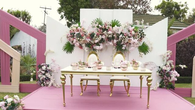 This is a video of a wedding decoration