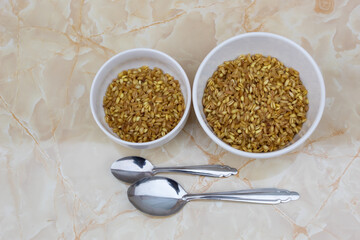 Some Peruvian wheat in two bowls in the kitchen