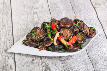 Marinated shiitake mushrooms with herbs