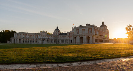 Fototapeta premium sunrise in royal palace of Aranjuez