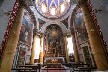 Obraz premium interior of The church of Santa Maria Nuova is a Romanesque church of Viterbo located located in the historic center, It is home to the oldest parish in the city.