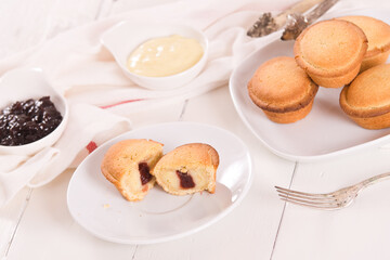 Pasticciotto cake.