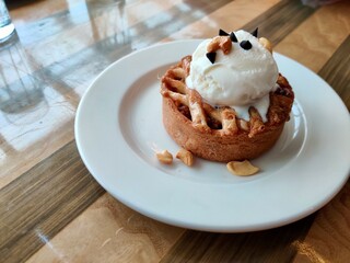 Apple Pie with Ice cream