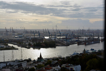 Hamburg Elbe Nordsee Speicherstadt Elbbrücken Hafen