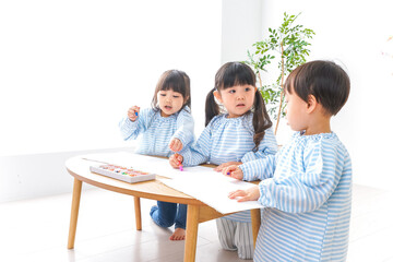 こども園・幼稚園・保育園