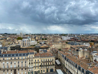 Fototapeta premium Paysage urbain, centre ville de Bordeaux, vue aérienne, Gironde