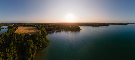 Fototapeta na wymiar Sunrise at the lake Wdzydze
