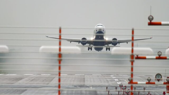 Midl shot, taking off plane