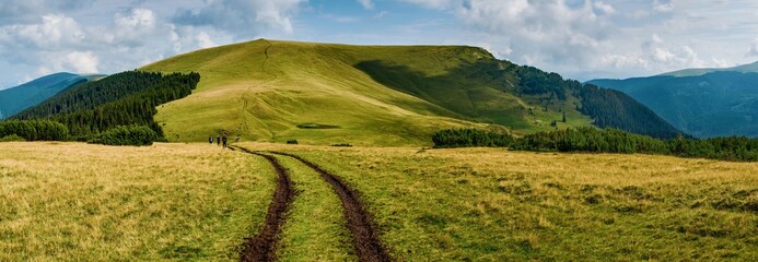 Par&acirc;ng Mountains - Romania