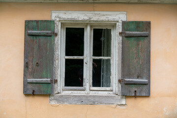 Altes Hausfenster