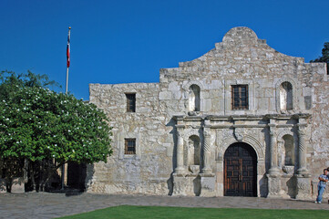 Fototapeta na wymiar El Alamo y Hombre