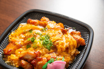 お弁当　鶏肉の卵あんかけ弁当