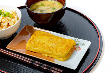 和食　たけのこ飯　とても香り高い筍ご飯は、日本の春にふさわしい料理です。