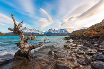 Papier Peint photo Cuernos del Paine The Torres del Paine National Park sunset view. Torres del Paine is a national park encompassing mountains, glaciers, lakes, and rivers in southern Patagonia, Chile.