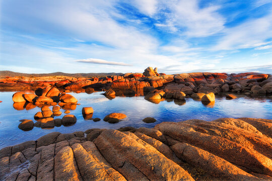Tas bay fire granite lit