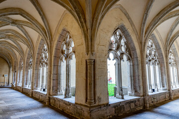 Obraz premium Cloitre de l'Abbaye Notre-Dame d'Ambronay