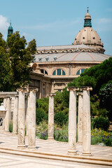 Obraz premium columns next to dome