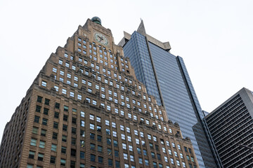 Fototapeta premium A clock on top of the 33-story Paramount Building in Times Square, Manhattan, New York, USA