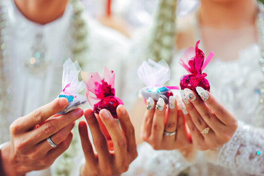 The sawer ceremony also known as sawer panganten is one of the traditions in Sundanese traditional marriage in Indonesia.