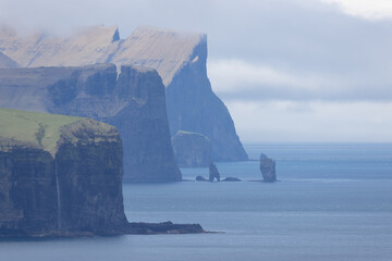 Küstenlinie Färöer Inseln, Steilküste