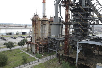 Fototapeta na wymiar Abandoned factory close to Bilbao
