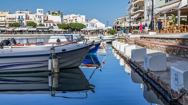 Fischerboote im Voulismeni-See 3