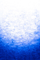 模様が入った金属の板のアップ