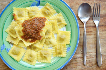 ravioli with tomato sauce