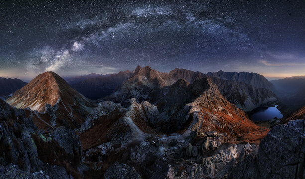 Fototapeta Milky way over Tatras mountain panorama landscsape at night, Poland