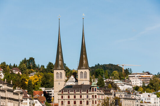 Luzern, Hofkirche, St. Leodegar, Vierwaldst&auml;ttersee, Seeufer, Altstadt, Stadt, Altstadth&auml;user, Alpen, Rigi, Sommer, Herbst, Schweiz