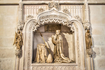 Sepulcro arzobispo Manuel de Castro en la catedral de Burgos
