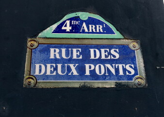 Rue des Ponts. Plaque de nom de ure. Paris.