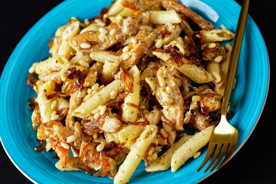 Chicken Alfredo Pasta Penne With Caramelized Onion