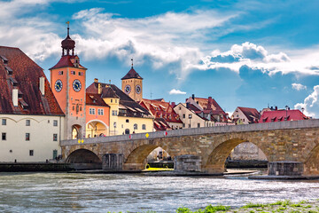 Stone Bridge and Regensburg bridge tower, Regensburg, eastern Bavaria, Germany