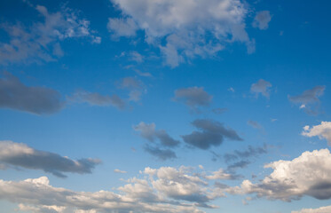 Fototapeta premium beautiful sparse clouds in the blue sky